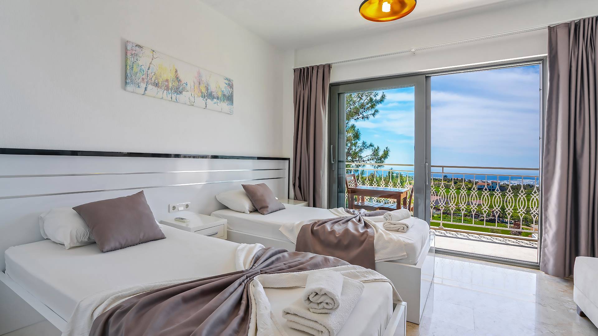 Kaş Üzümlü'de Geniş Ailelere Uygun, Özel Havuzlu, 3+1 Villa