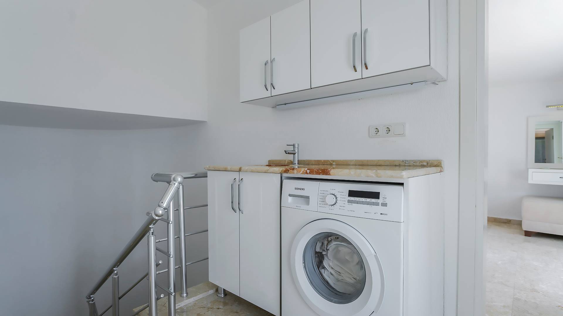 Kaş Üzümlü'de Geniş Ailelere Uygun, Özel Havuzlu, 3+1 Villa
