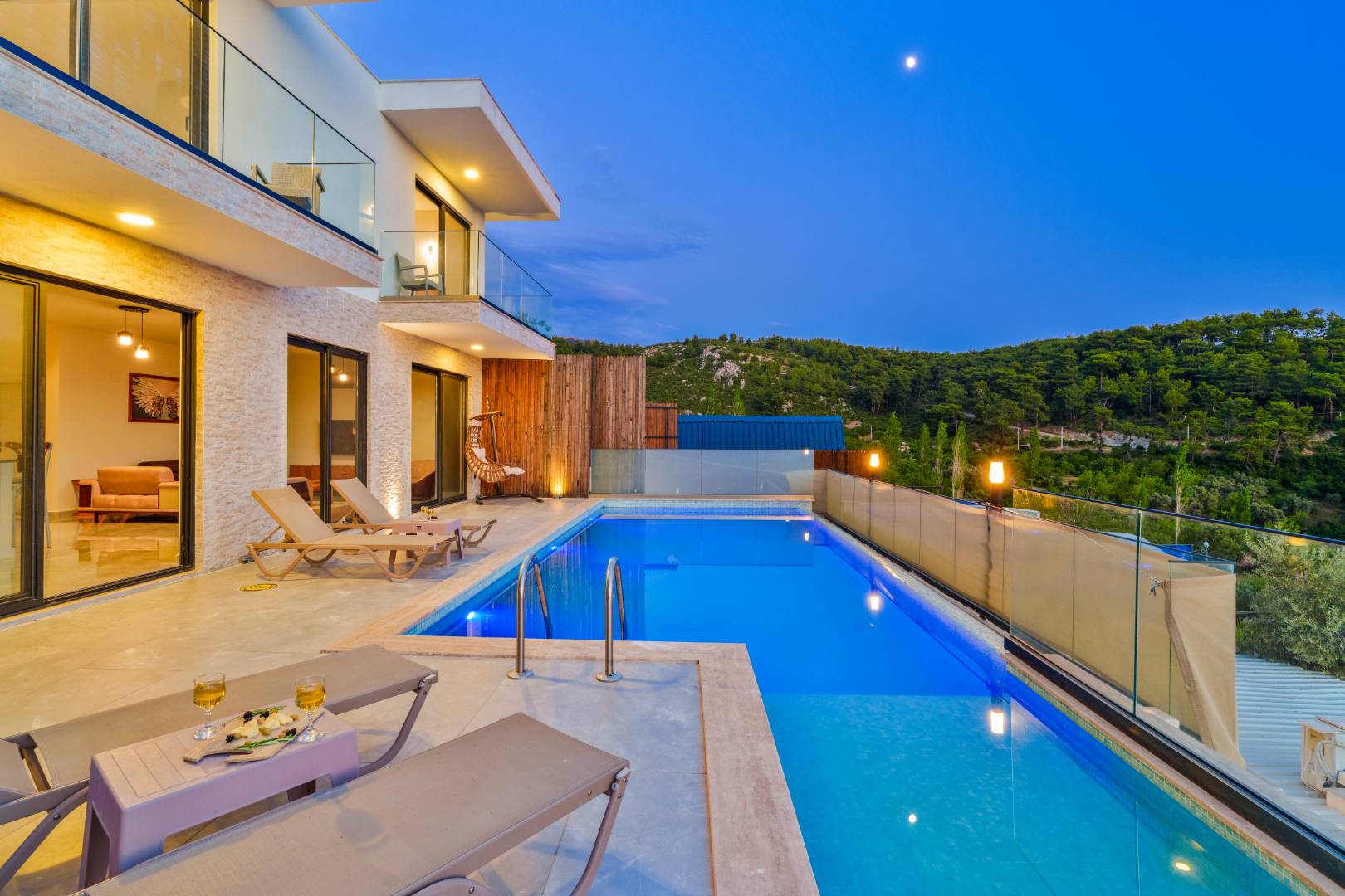 Kaş Üzümlü'de Harika Doğa Manzaralı, Özel Havuzlu, 2+1 Villa 45634 — 2