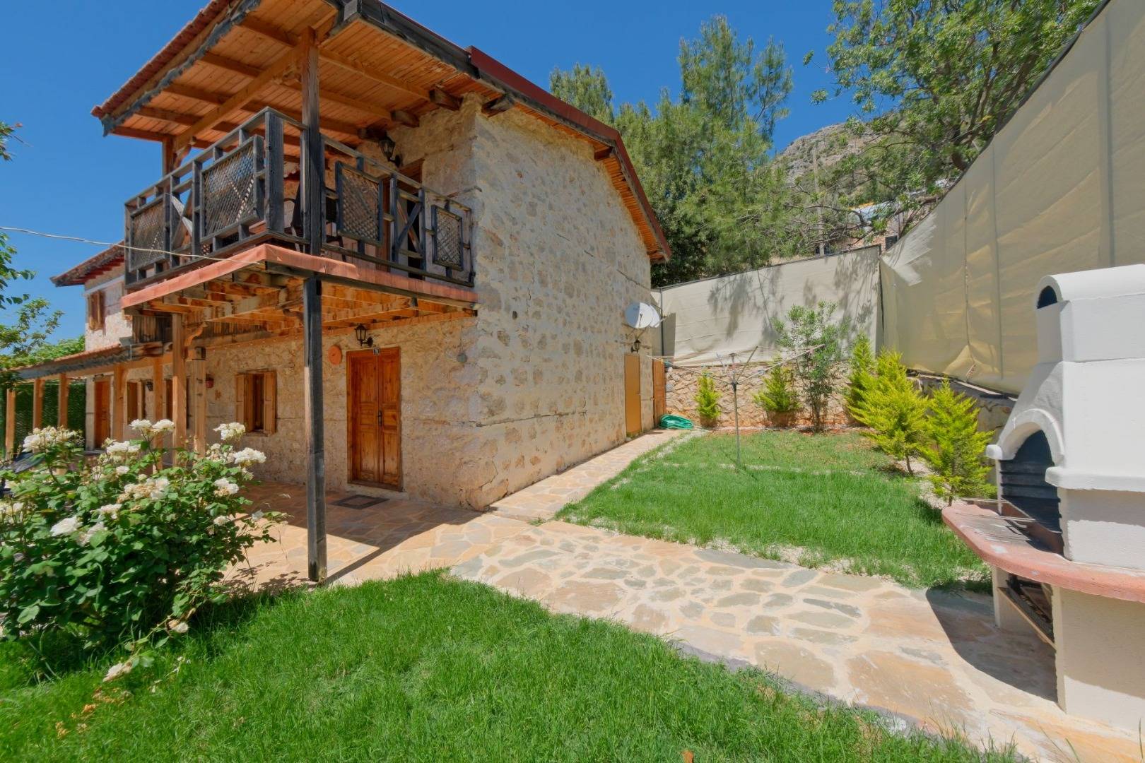 Kaş Üzümlü'de Harika Doğa Manzaralı, Özel Havuzlu, 3+1 Villa