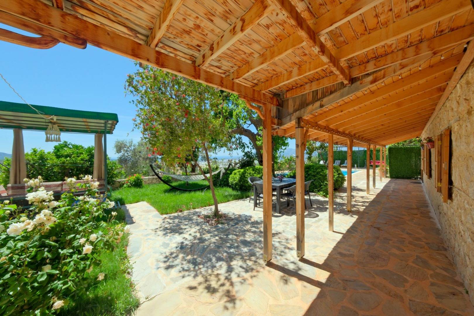 Kaş Üzümlü'de Harika Doğa Manzaralı, Özel Havuzlu, 3+1 Villa