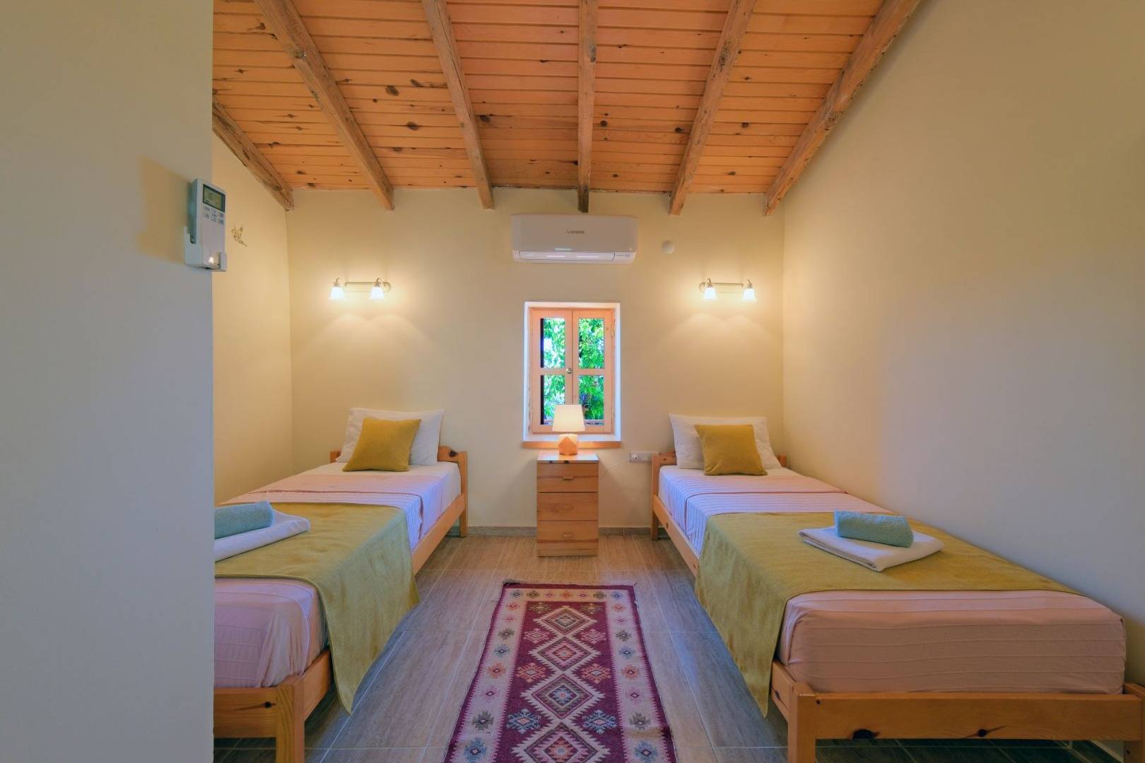 Kaş Üzümlü'de Harika Doğa Manzaralı, Özel Havuzlu, 3+1 Villa