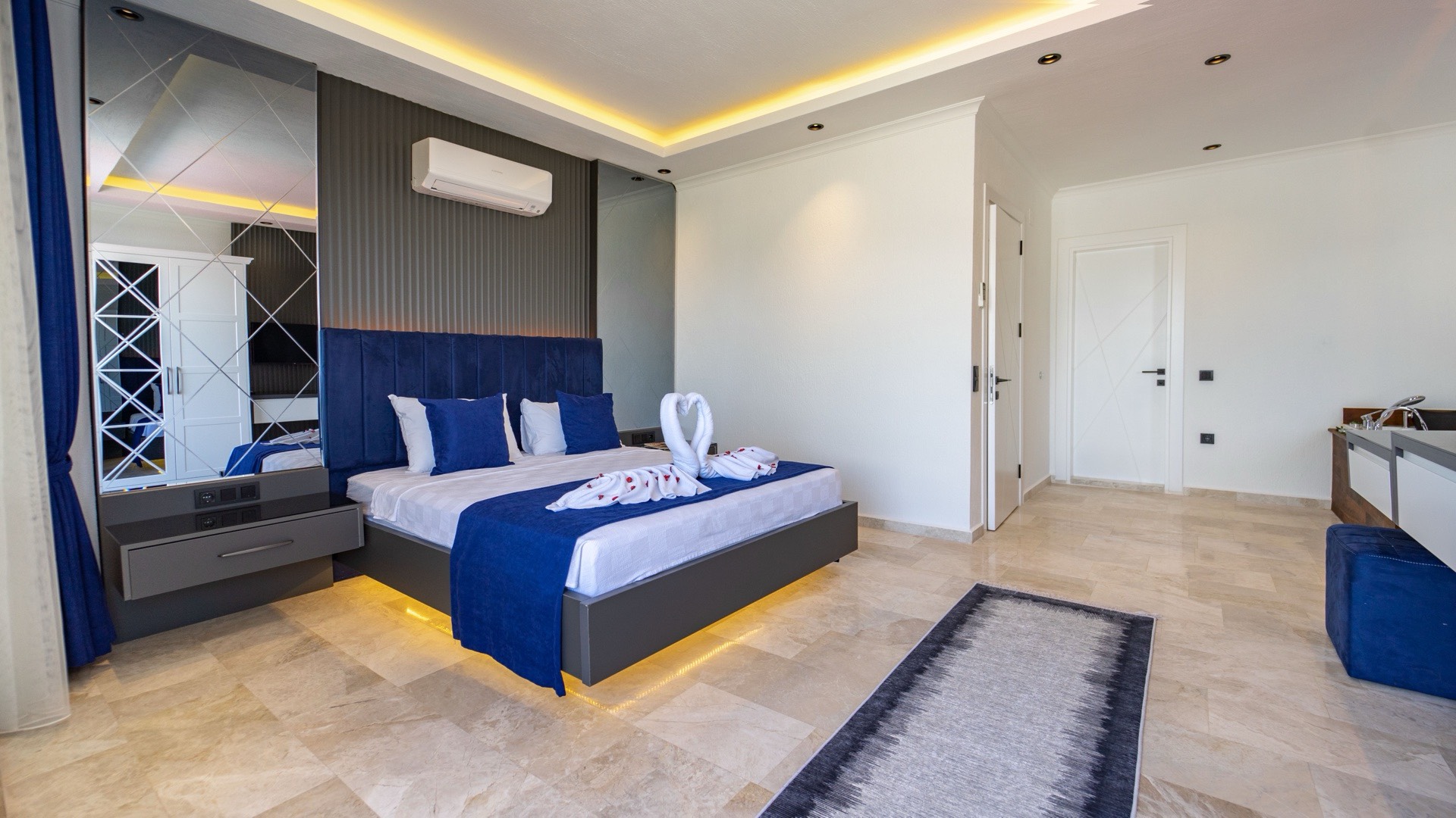 Kaş Yeşilköy'de Huzurlu Doğada, Özel Havuzlu, Korunaklı Villa