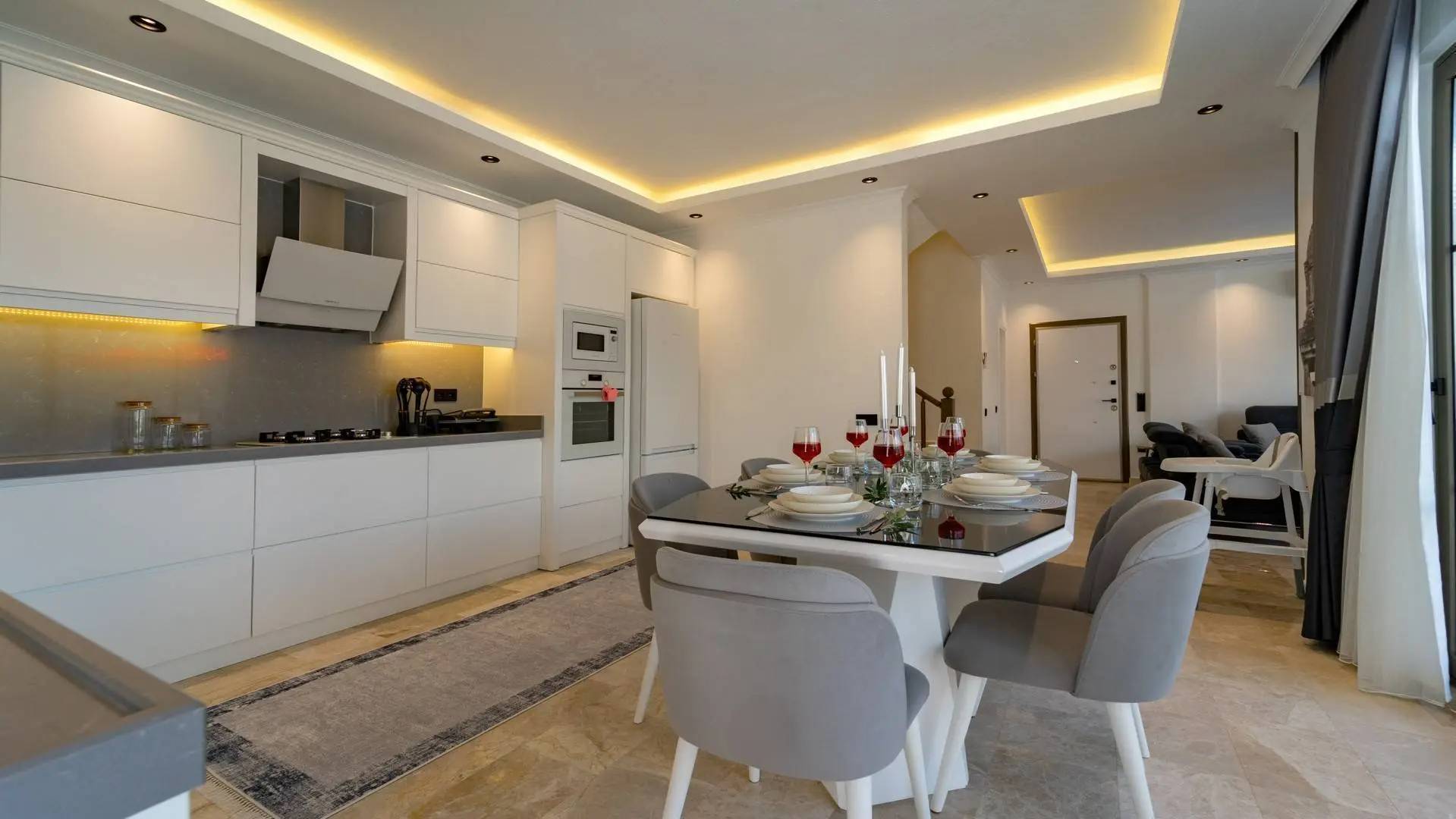 Kaş Yeşilköy'de Huzurlu Doğada, Özel Havuzlu, Korunaklı Villa