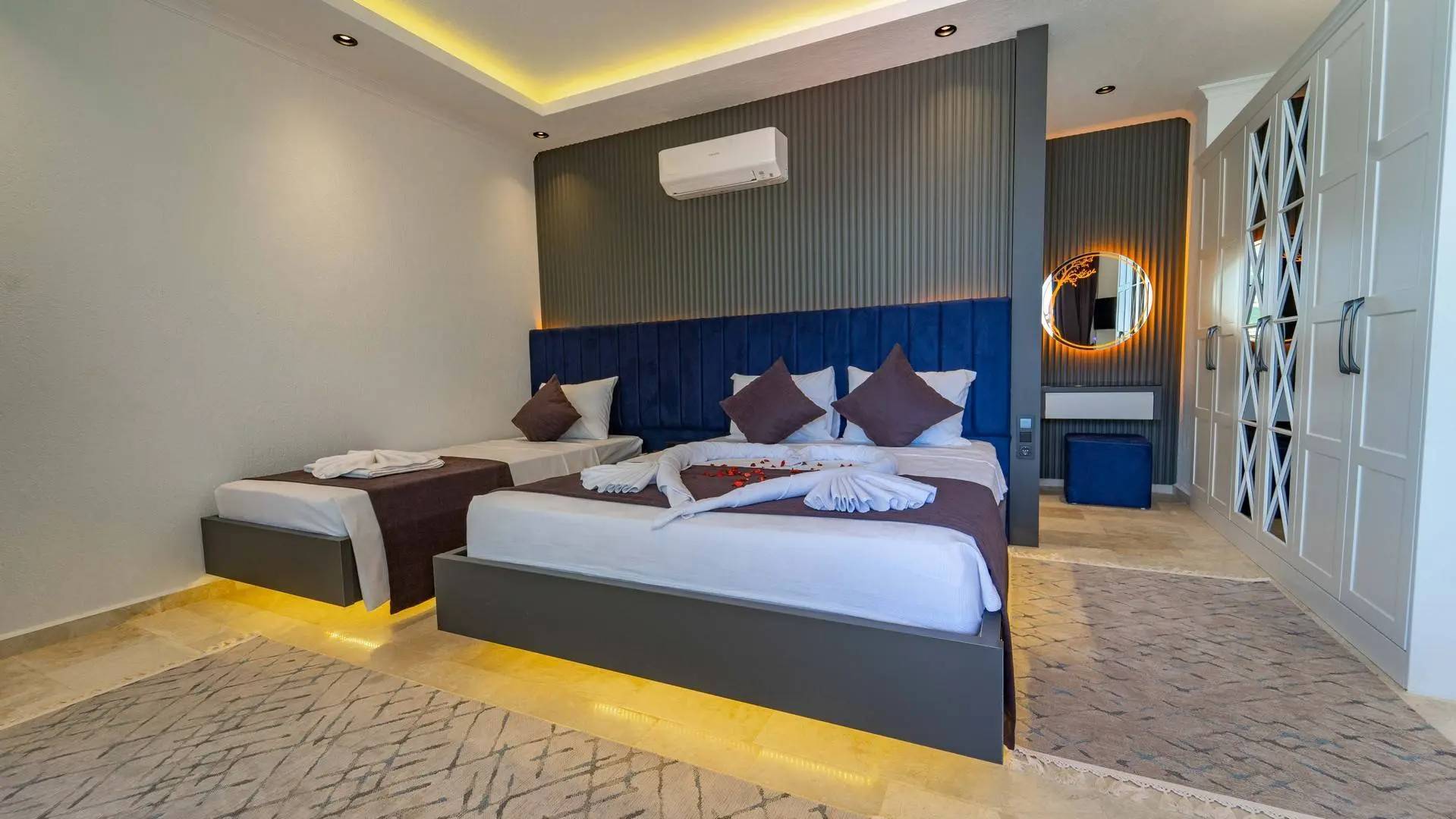 Kaş Yeşilköy'de Huzurlu Doğada, Özel Havuzlu, Korunaklı Villa