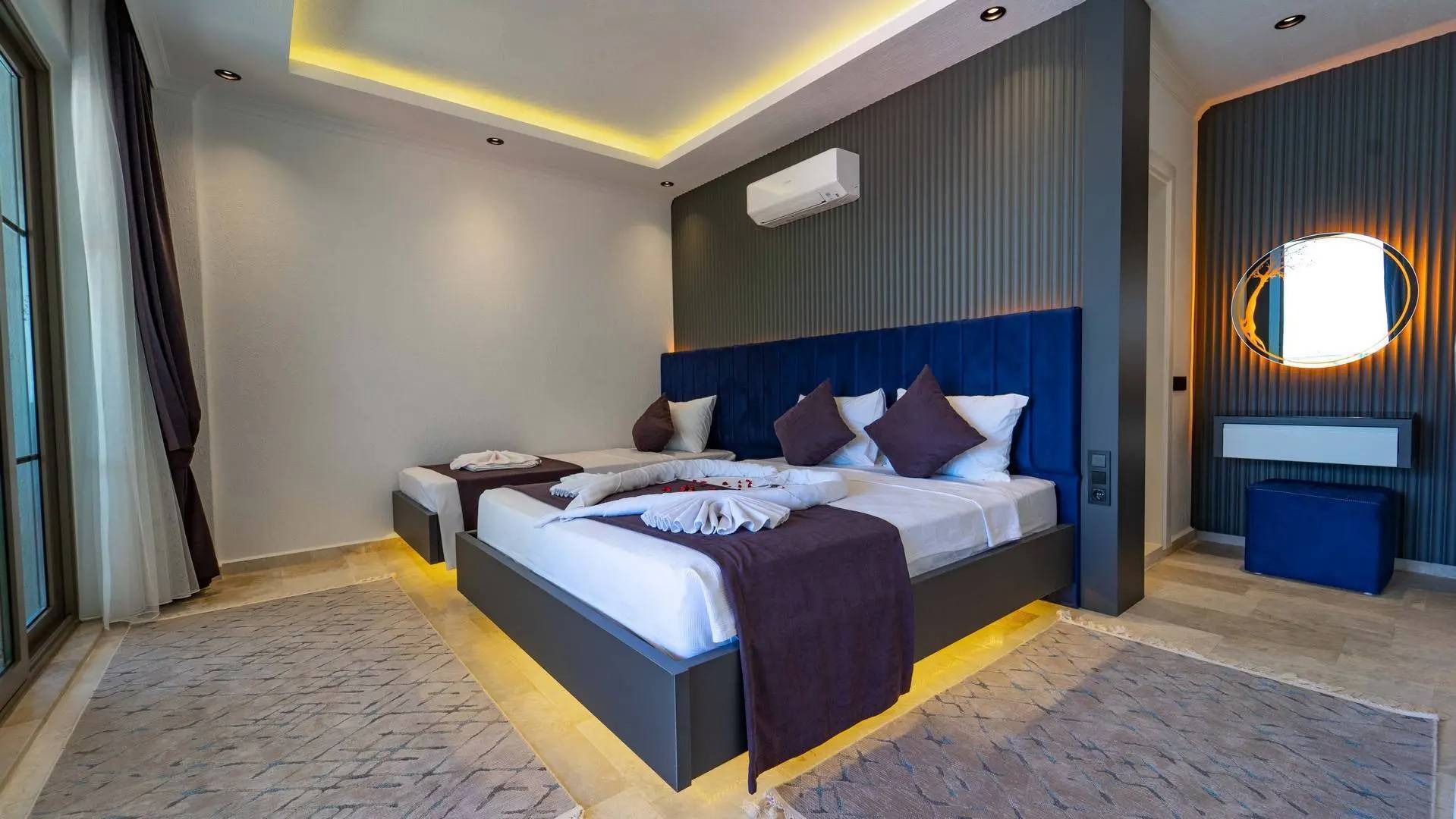 Kaş Yeşilköy'de Huzurlu Doğada, Özel Havuzlu, Korunaklı Villa