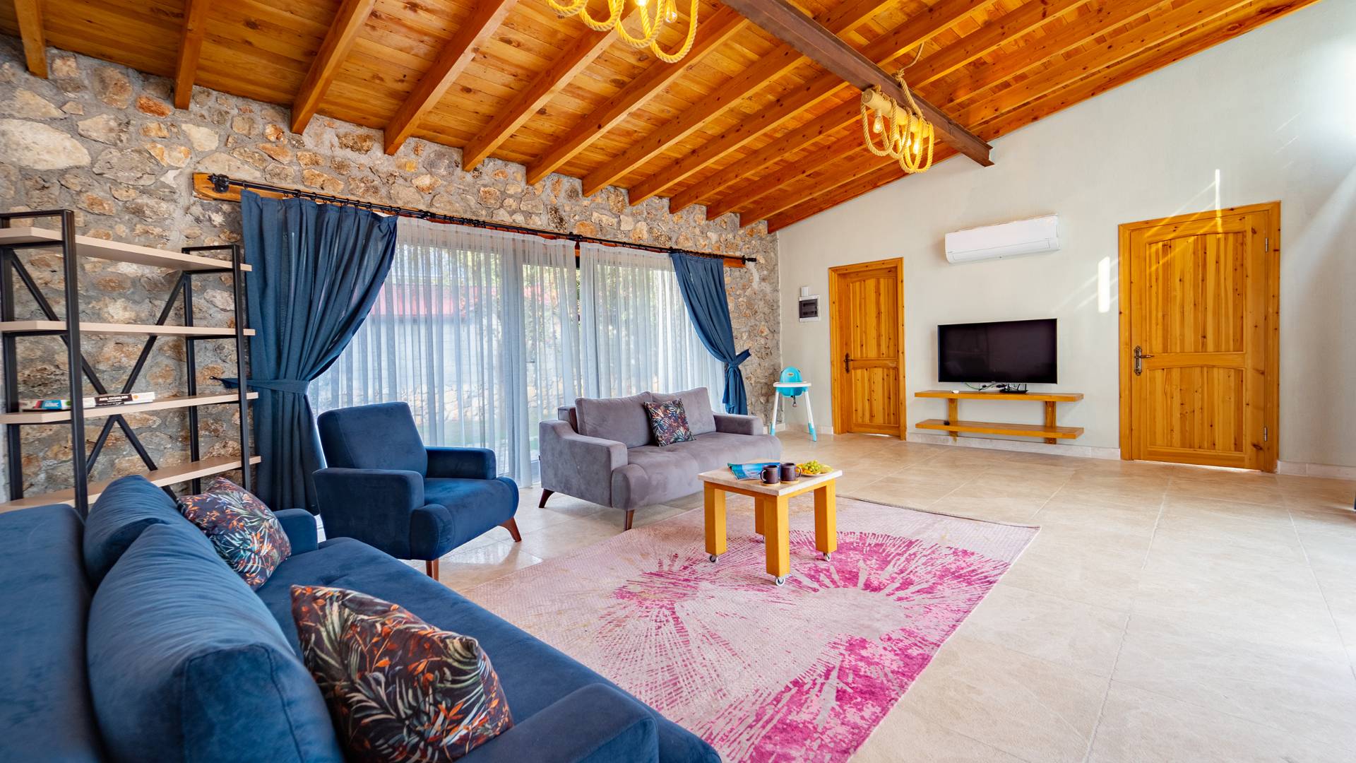 Fethiye Kayaköy'de Otantik Tasarımlı, Özel Havuzlu, Jakuzili Villa