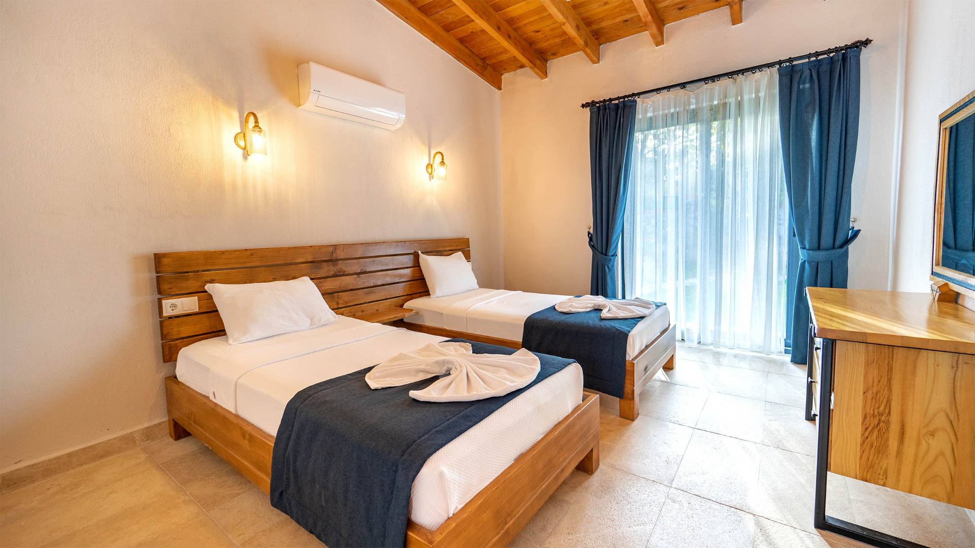 Fethiye Kayaköy'de Otantik Tasarımlı, Özel Havuzlu, Jakuzili Villa