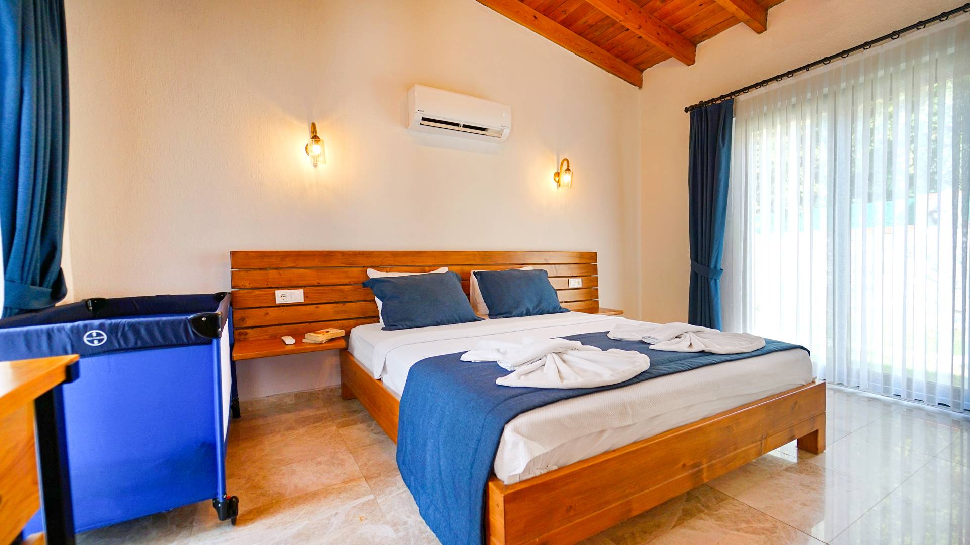 Fethiye Kayaköy'de Otantik Tasarımlı, Özel Havuzlu, Jakuzili Villa