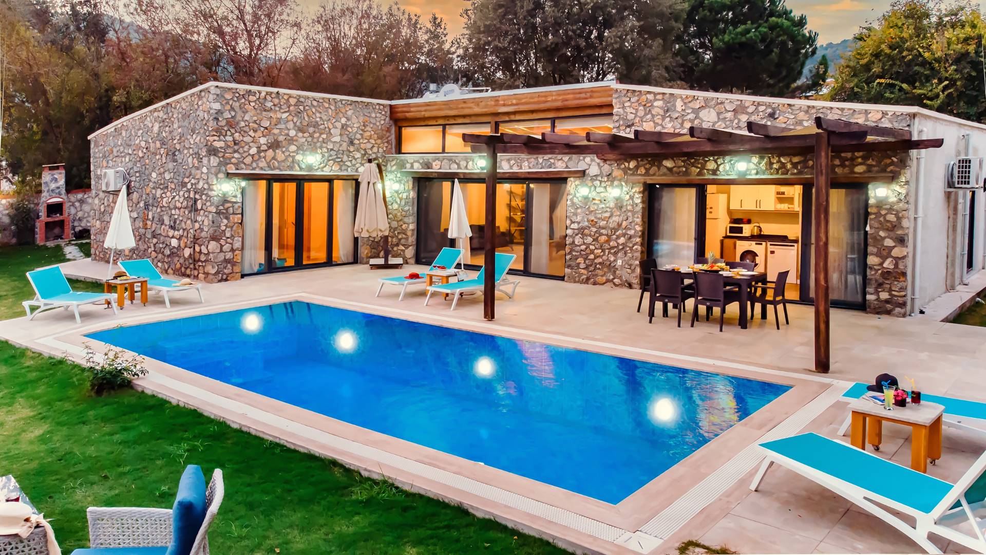 Fethiye Kayaköy'de Otantik Tasarımlı, Özel Havuzlu, Jakuzili Villa