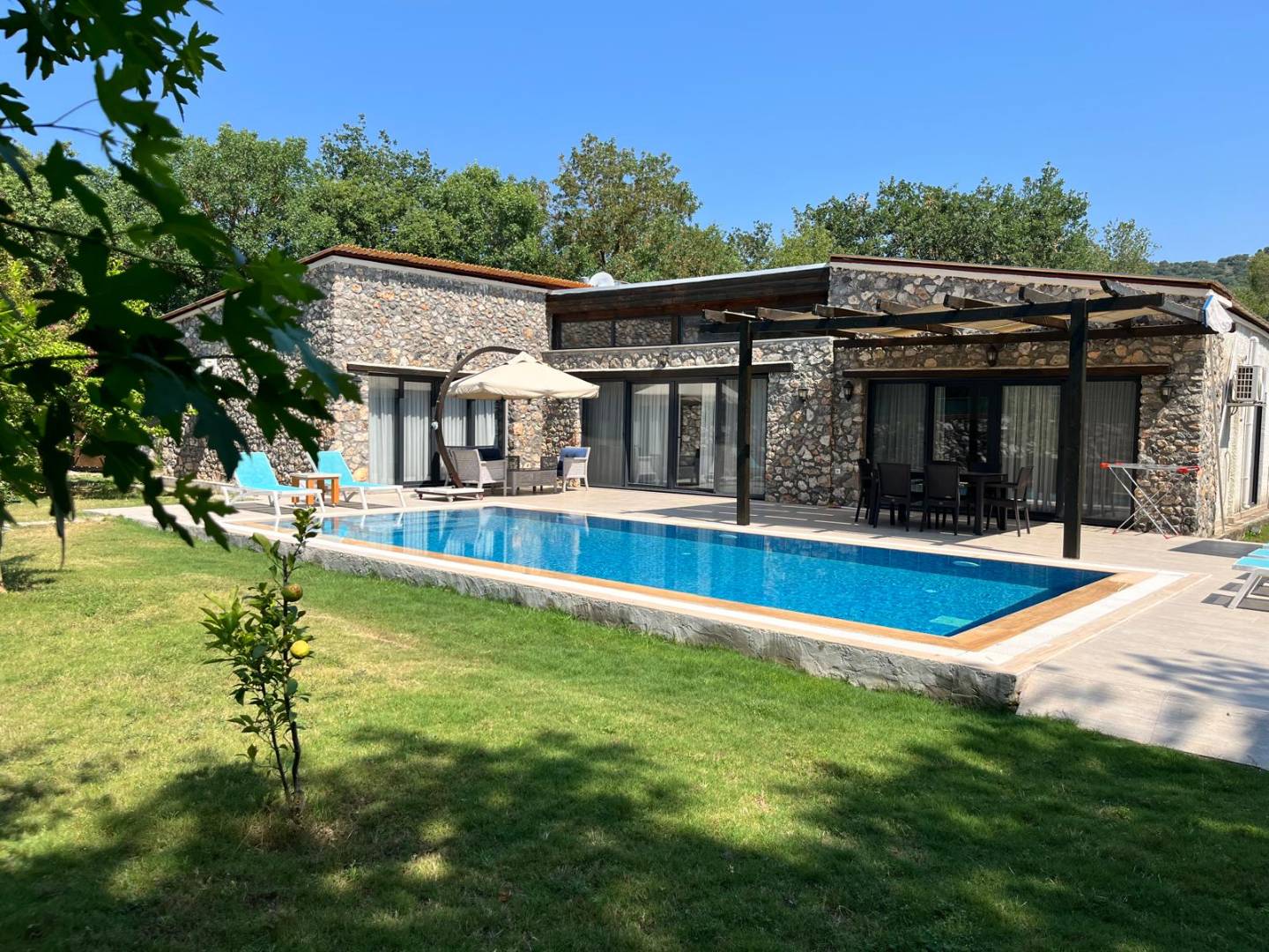Fethiye Kayaköy'de Geniş Ailelere Uygun, Özel Havuzlu, Bahçeli Villa