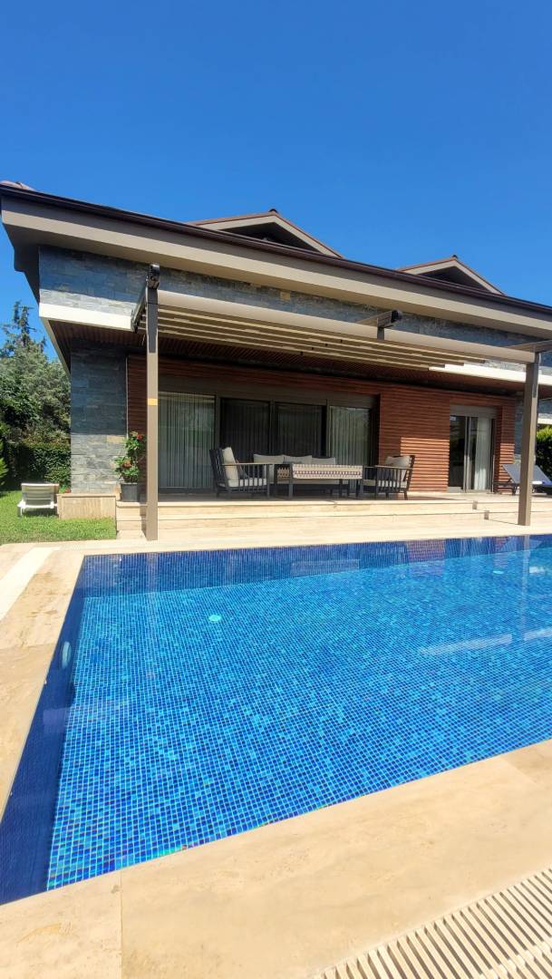 Kemer Arslanbucak'ta Merkezi Konumda, Özel Havuzlu, Modern Villa 33898