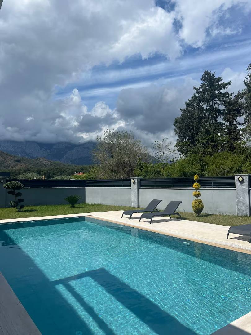 Kemer Çamyuva'da Modern Tasarımlı, Özel Havuzlu, Merkezi Villa 45766 — 3