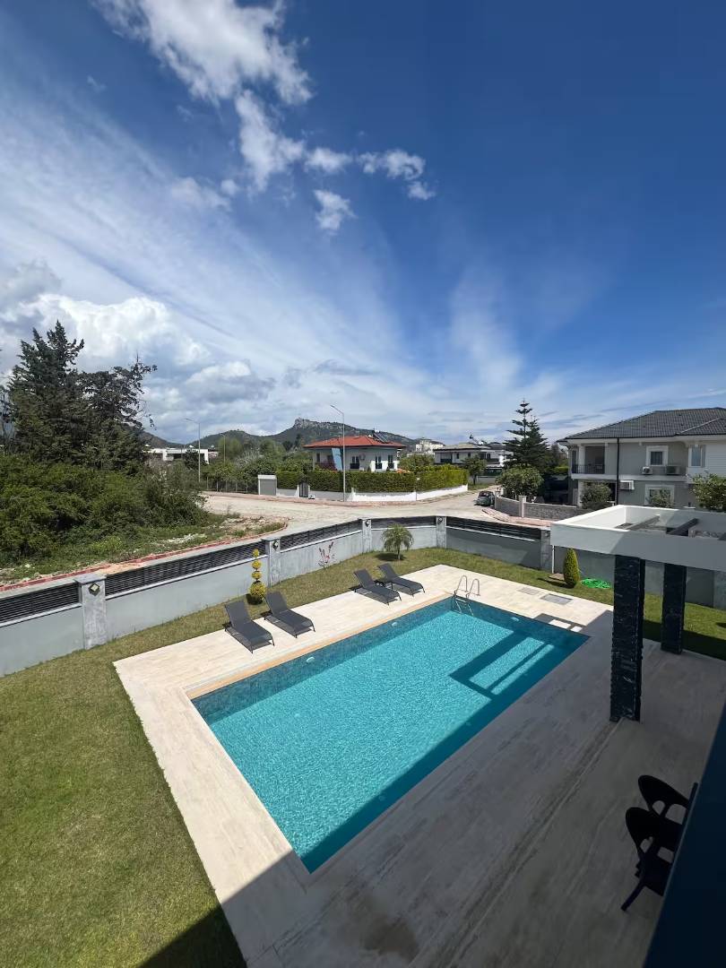Kemer Çamyuva'da Modern Tasarımlı, Özel Havuzlu, Merkezi Villa 45766 — 4