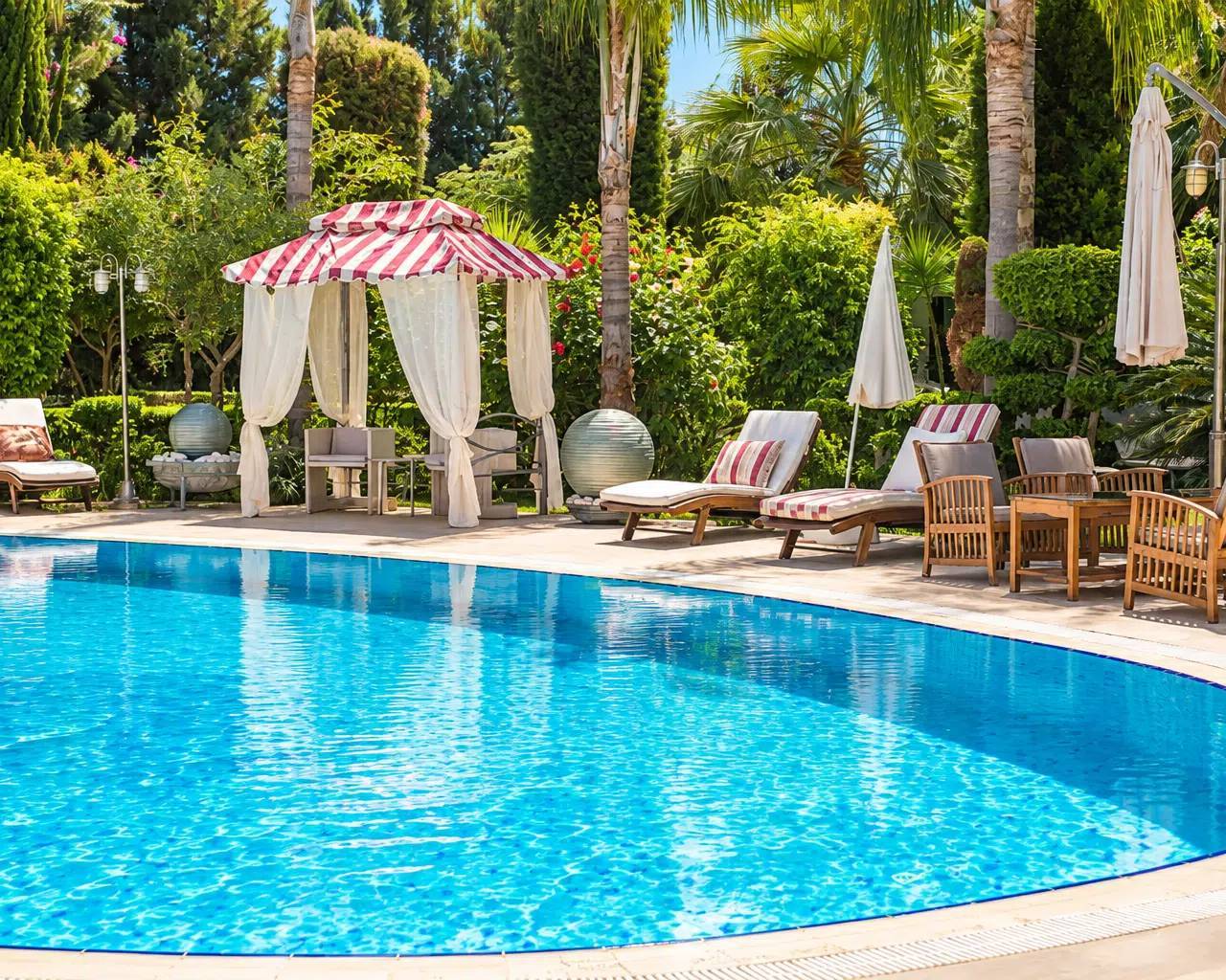 Kemer Çamyuva'da Nezih Konumda, Ortak Havuzlu, 2+1 Ev