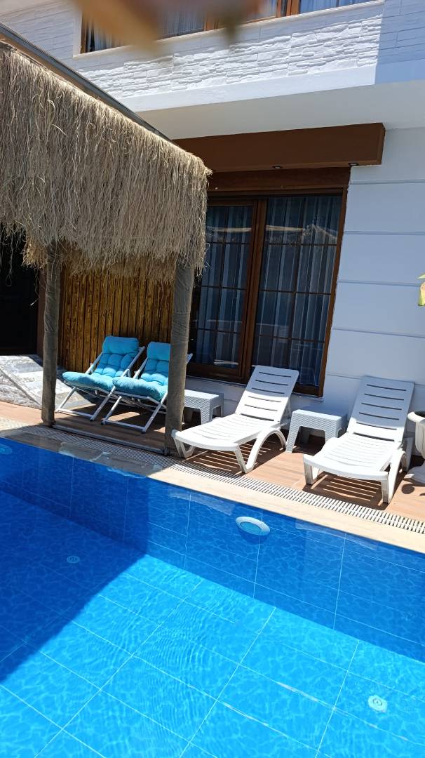 Kemer Göynük'te Muhteşem Doğa Manzaralı, Isıtmalı Havuzlu, 2+1 Villa