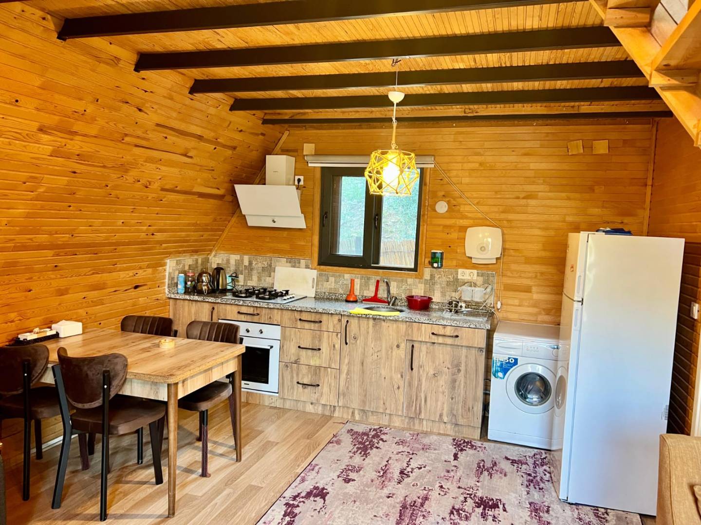 Kumluca Adrasan'da Sessiz Konumda, Isıtmalı Havuzlu, Modern Bungalov