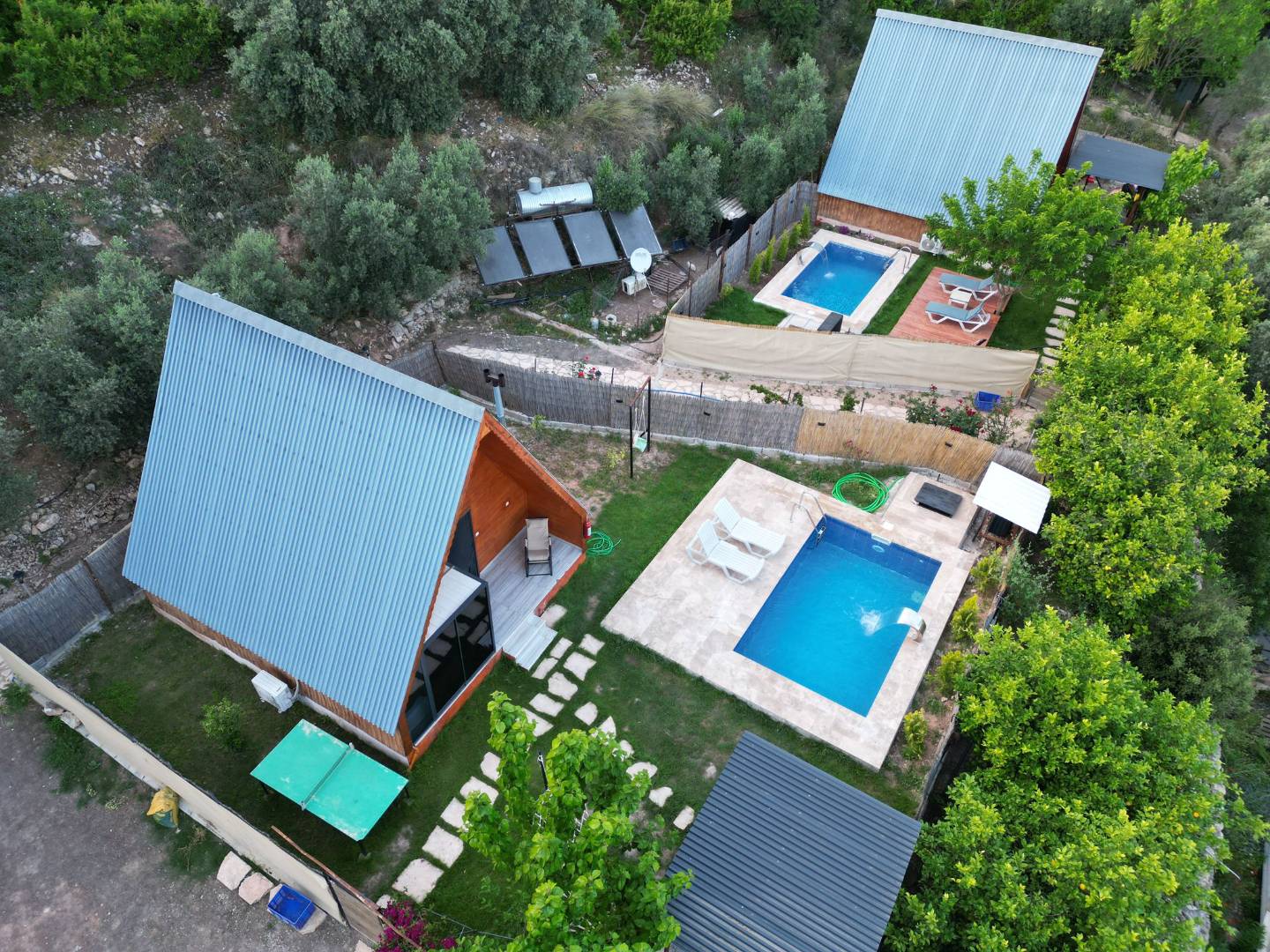 Kumluca Adrasan'da Sessiz Konumda, Isıtmalı Havuzlu, Modern Bungalov
