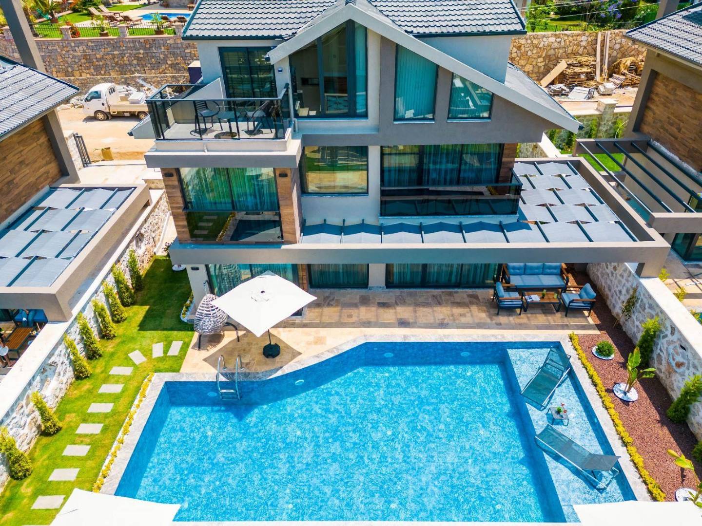 Fethiye Ovacık'ta Modern Tasarımlı, Özel Havuzlu, Saunalı Villa