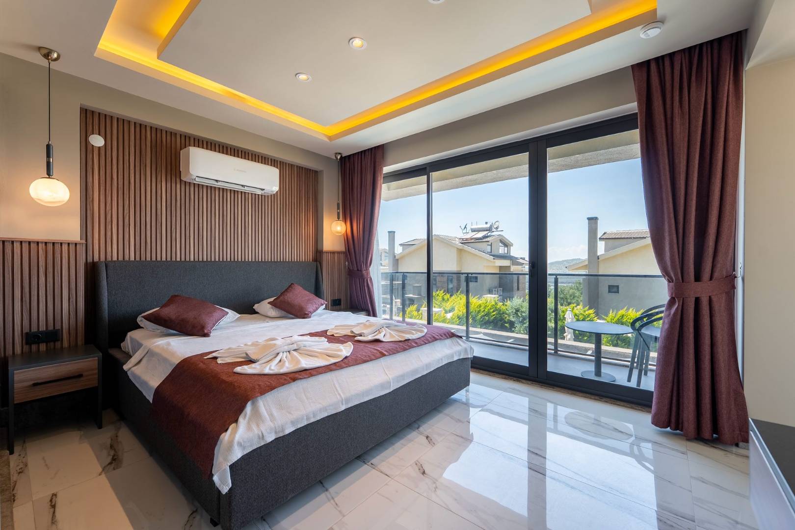 Fethiye Ovacık'ta Modern Tasarımlı, Özel Havuzlu, Saunalı Villa
