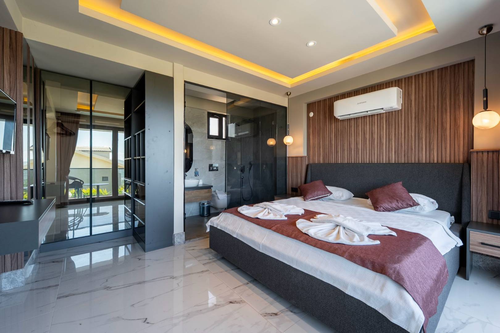 Fethiye Ovacık'ta Modern Tasarımlı, Özel Havuzlu, Saunalı Villa
