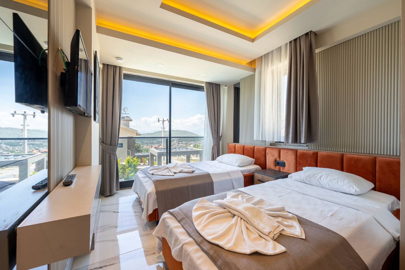 Fethiye Ovacık'ta Modern Tasarımlı, Özel Havuzlu, Saunalı Villa