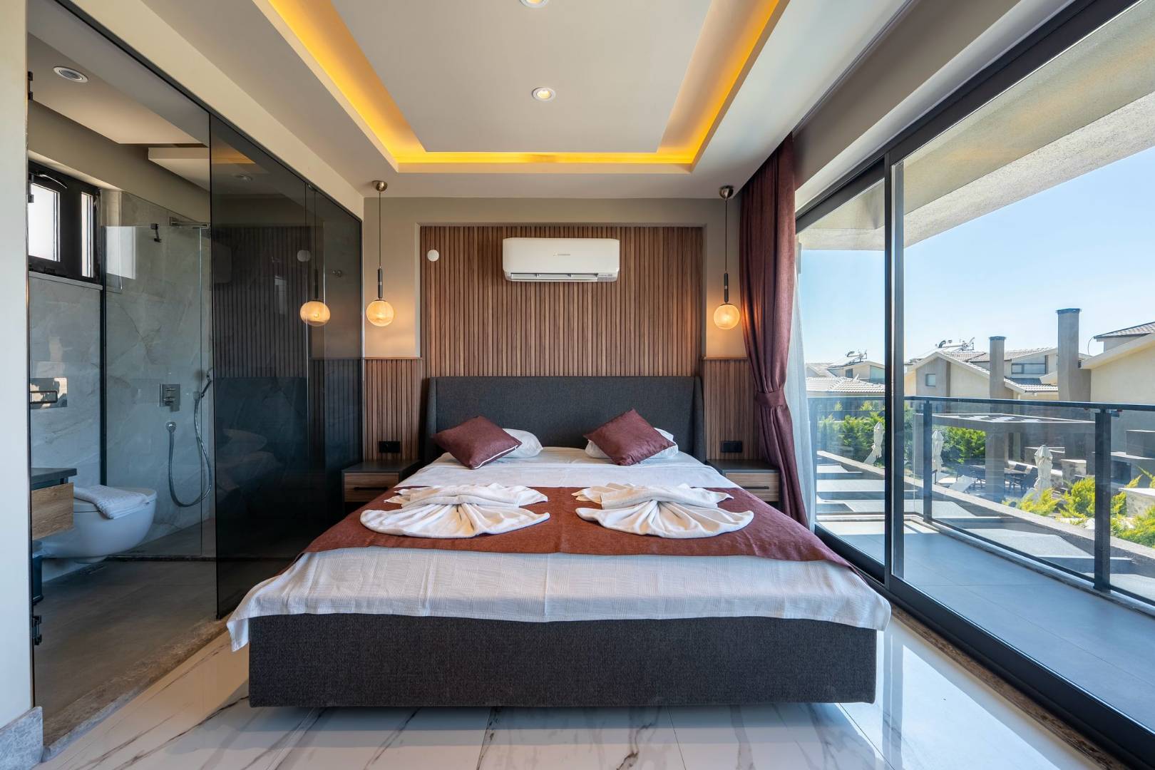 Fethiye Ovacık'ta Modern Tasarımlı, Özel Havuzlu, Saunalı Villa