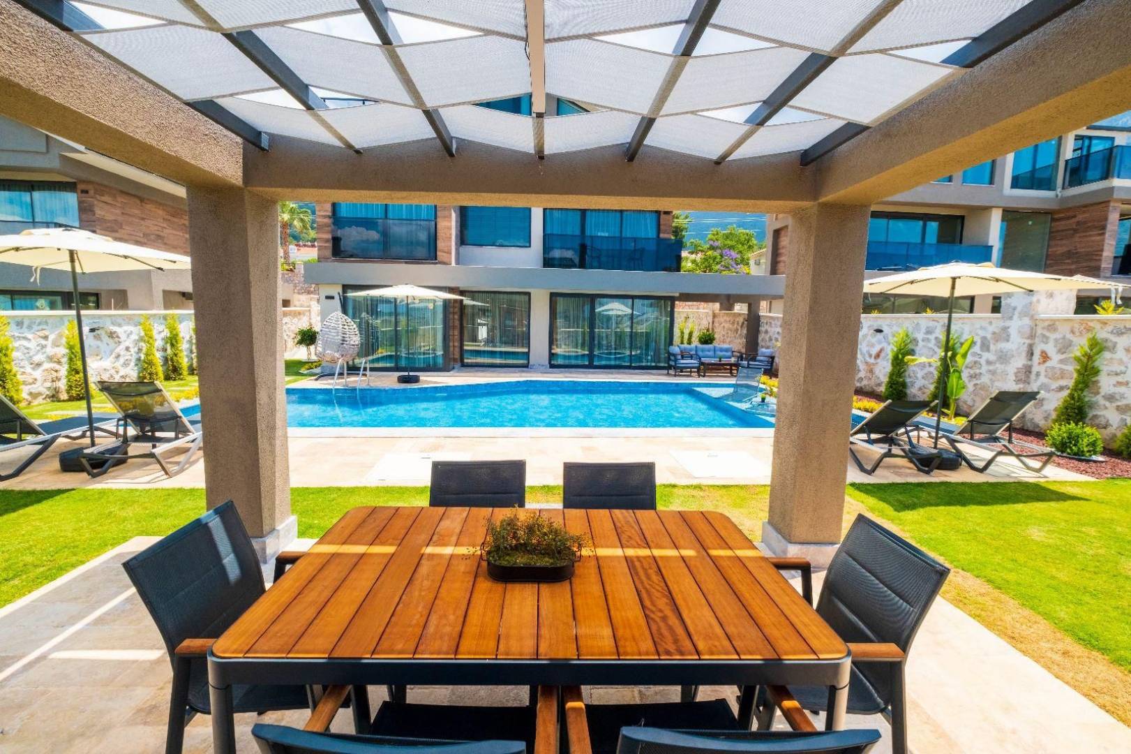 Fethiye Ovacık'ta Modern Tasarımlı, Özel Havuzlu, Saunalı Villa
