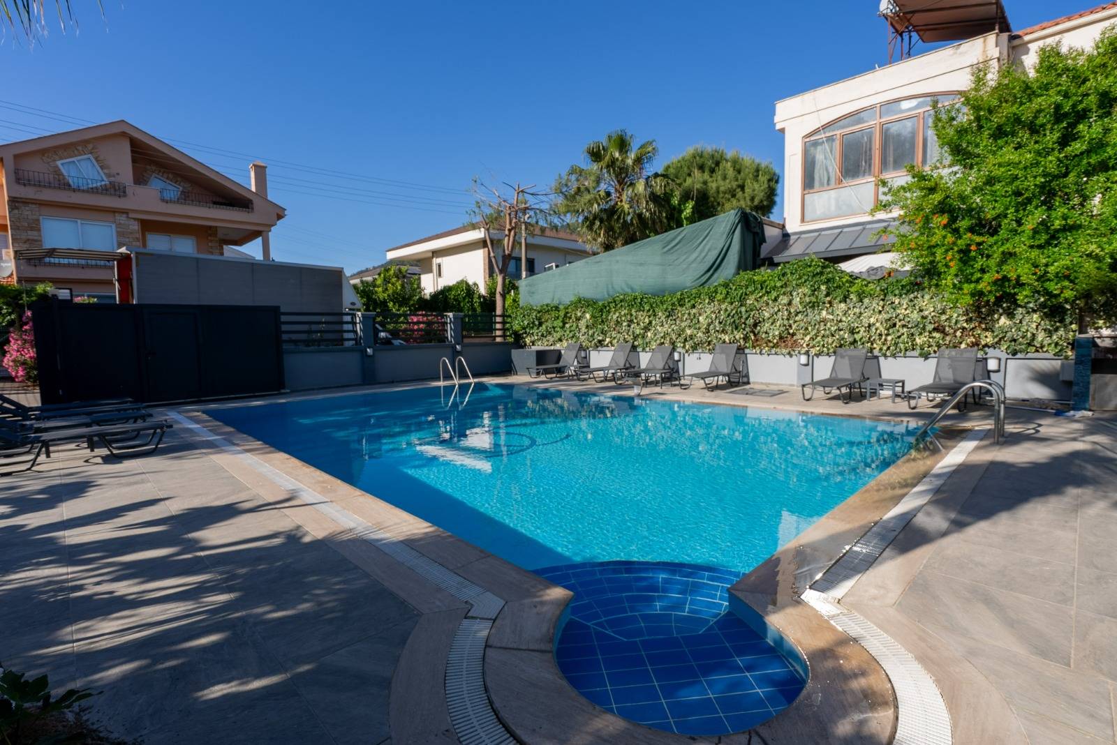 Marmaris Çamdibi'nde Merkezi Konumda, Özel Havuzlu, 6+1 Villa 46128 — 4