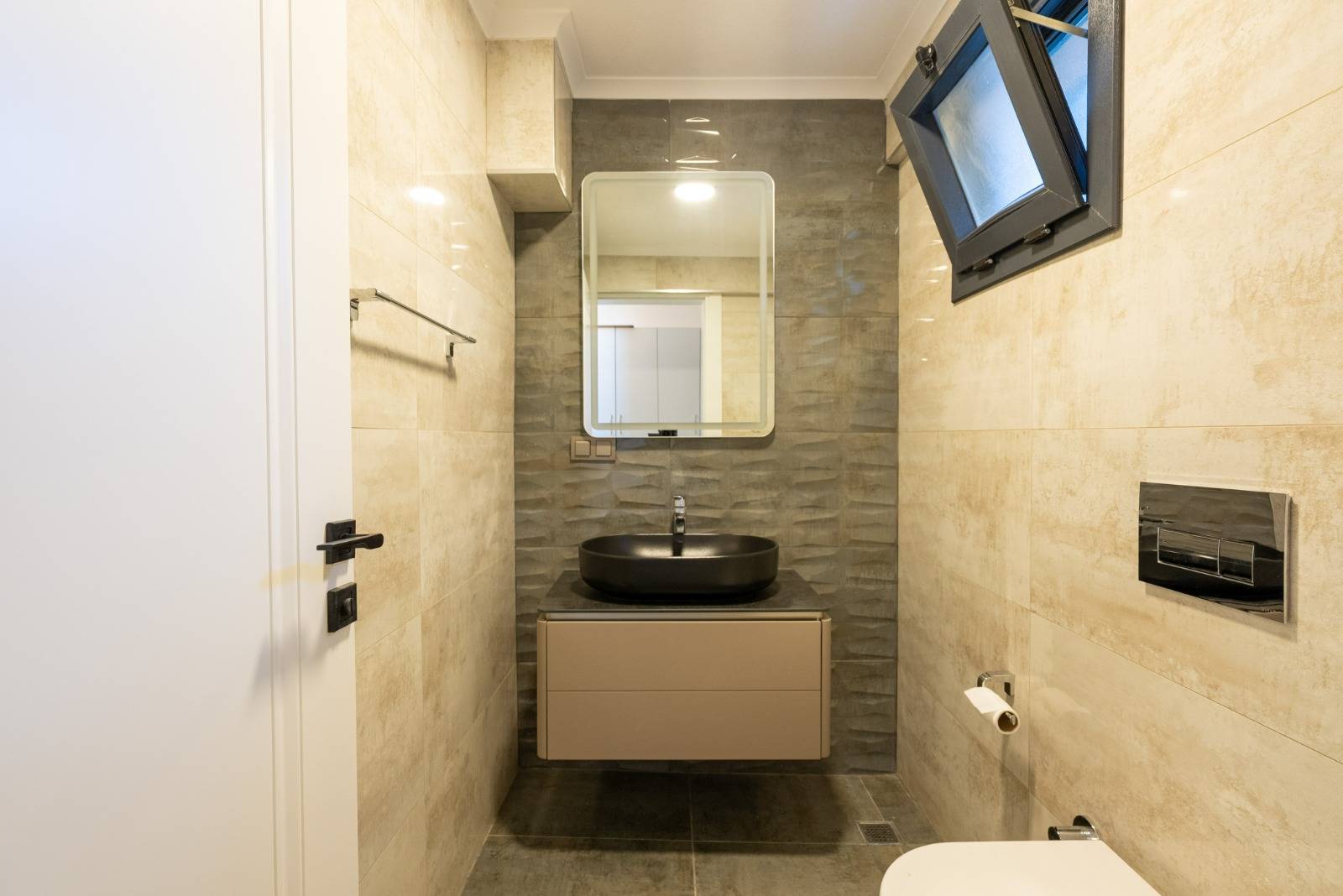 Marmaris Çamdibi'nde Merkezi Konumda, Özel Havuzlu, 6+1 Villa