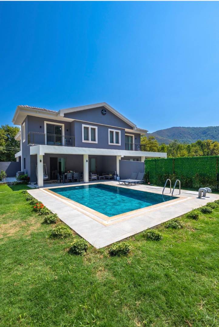 Marmaris Çamlı'da Modern Tasarımlı, Özel Havuzlu, 2+1 Villa