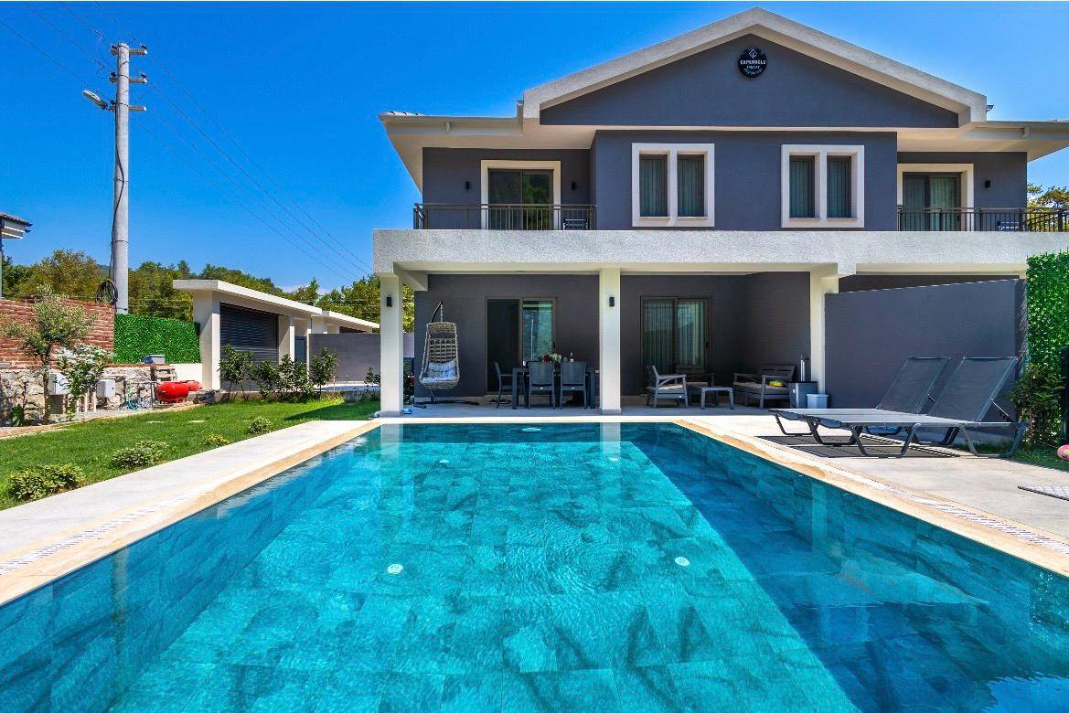Marmaris Çamlı'da Modern Tasarımlı, Özel Havuzlu, 2+1 Villa