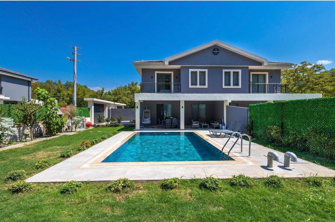Marmaris Çamlı'da Modern Tasarımlı, Özel Havuzlu, 2+1 Villa
