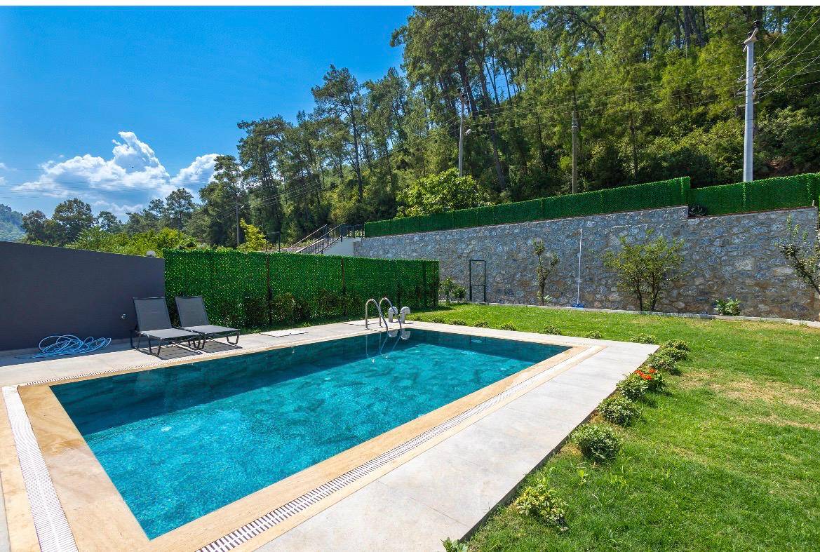 Marmaris Çamlı'da Modern Tasarımlı, Özel Havuzlu, 2+1 Villa