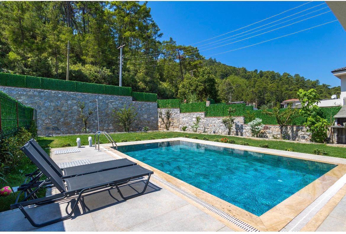 Marmaris Çamlı'da Modern Tasarımlı, Özel Havuzlu, 2+1 Villa