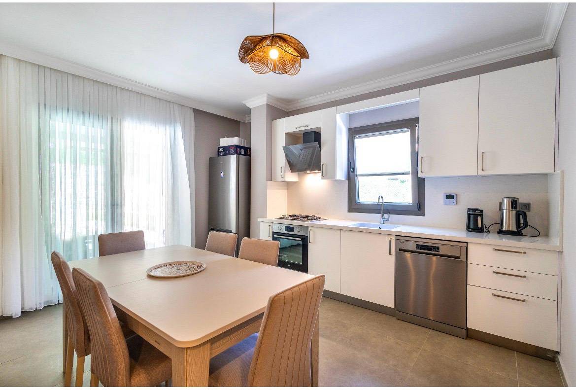 Marmaris Çamlı'da Modern Tasarımlı, Özel Havuzlu, 2+1 Villa