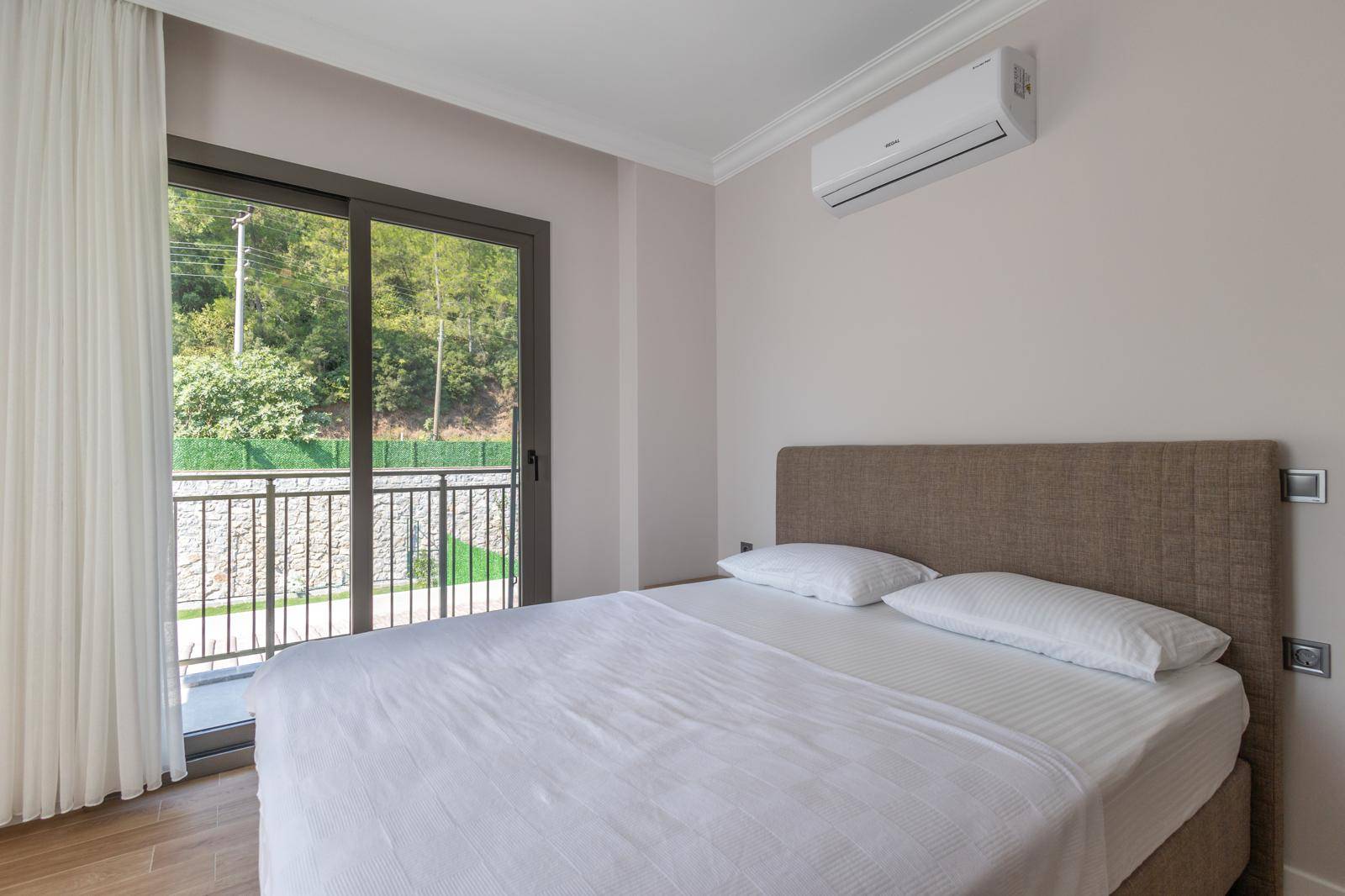 Marmaris Çamlı'da Muhteşem Doğada, Özel Havuzlu, Bahçeli Villa