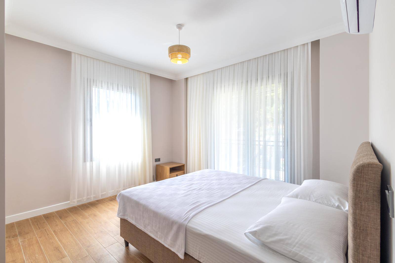 Marmaris Çamlı'da Muhteşem Doğada, Özel Havuzlu, Bahçeli Villa