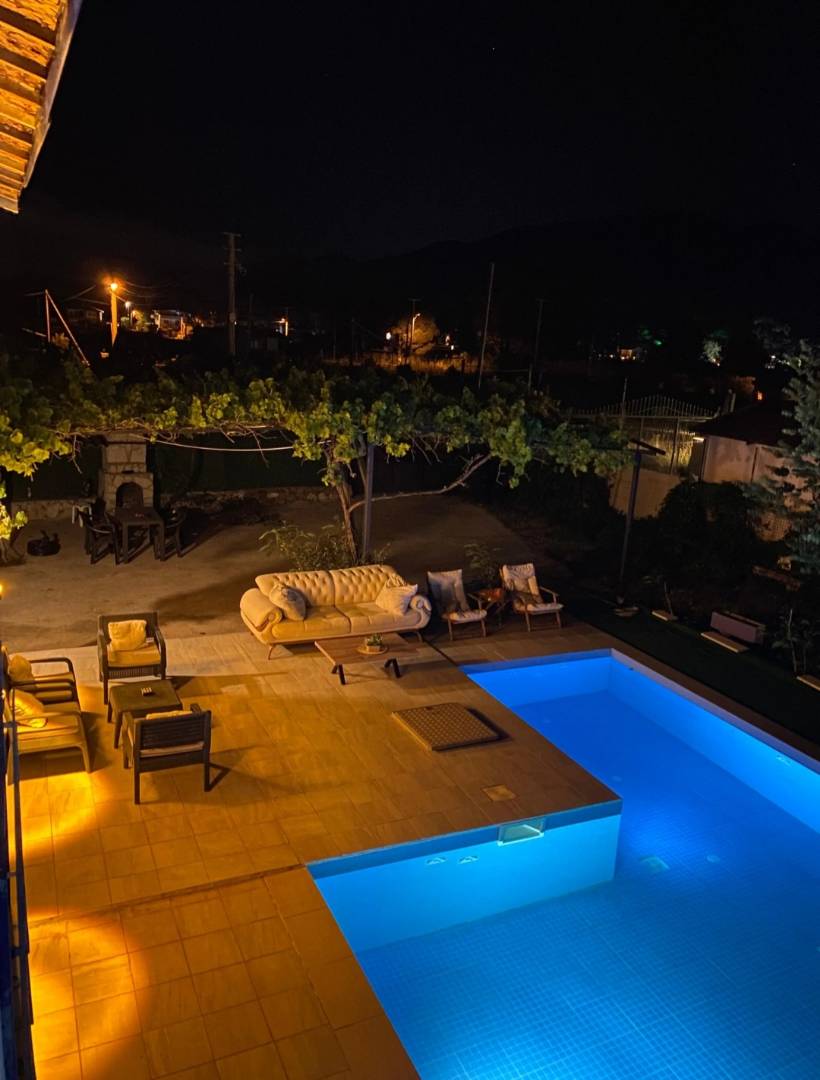 Marmaris Hisarönü'nde Geniş Bahçeli, Özel Havuzlu, Kiralık Villa