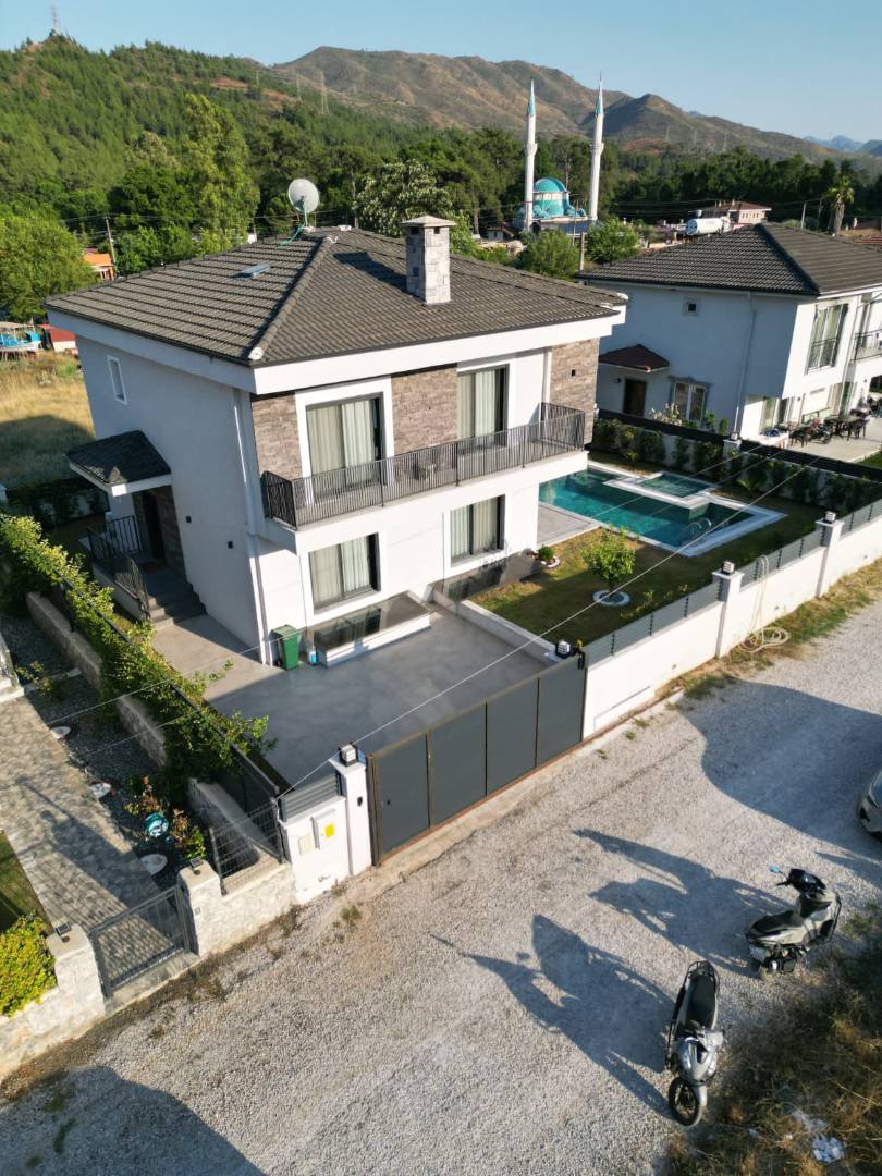 Marmaris Hisarönü'nde Kalabalık Ailelere Uygun, Özel Havuzlu, Merkezi Villa