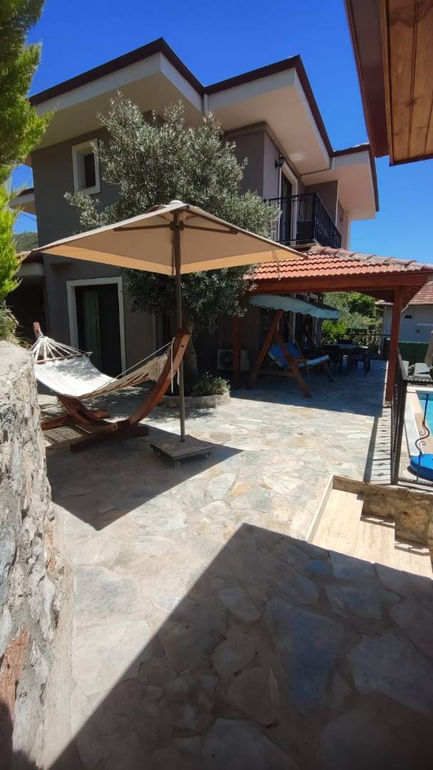 Marmaris Söğüt'te Doğa ve Deniz Manzaralı, Özel Havuzlu, Bahçeli Villa