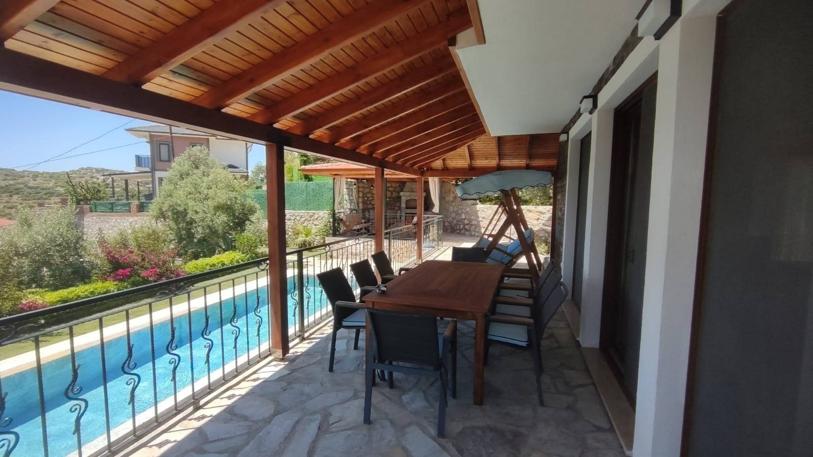 Marmaris Söğüt'te Doğa ve Deniz Manzaralı, Özel Havuzlu, Bahçeli Villa