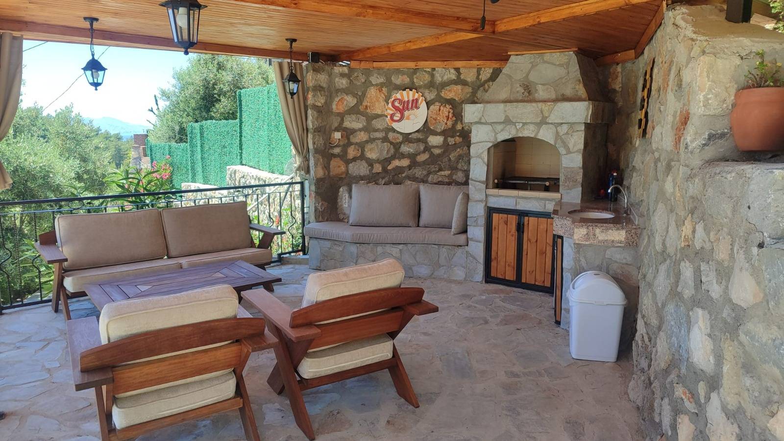 Marmaris Söğüt'te Doğa ve Deniz Manzaralı, Özel Havuzlu, Bahçeli Villa