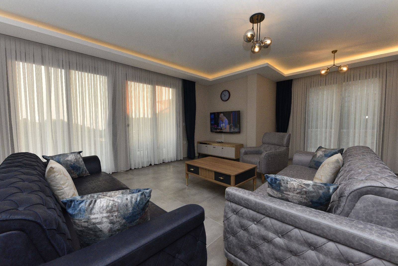Marmaris Söğüt'te Doğa ve Deniz Manzaralı, Özel Havuzlu, Bahçeli Villa