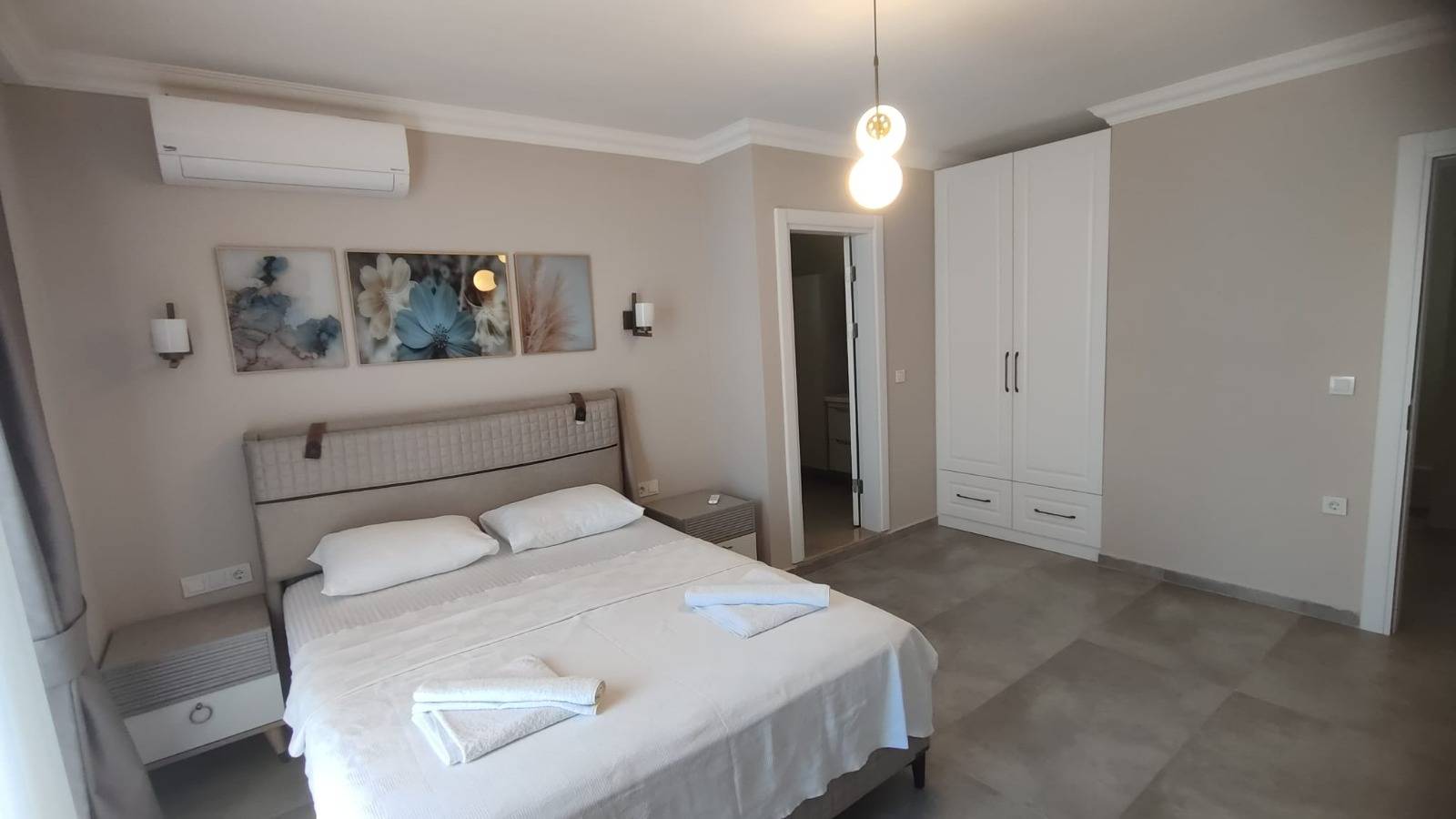 Marmaris Söğüt'te Doğa ve Deniz Manzaralı, Özel Havuzlu, Bahçeli Villa