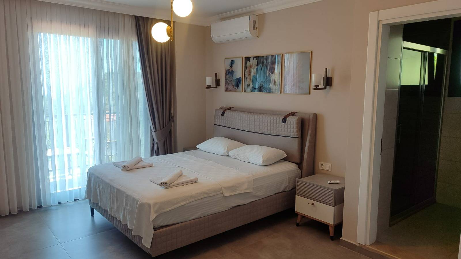 Marmaris Söğüt'te Doğa ve Deniz Manzaralı, Özel Havuzlu, Bahçeli Villa