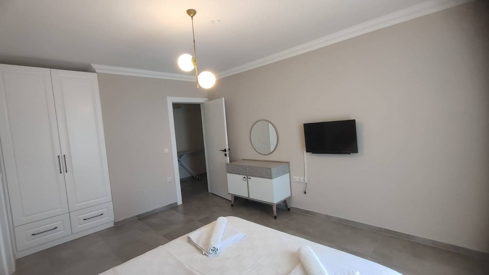 Marmaris Söğüt'te Doğa ve Deniz Manzaralı, Özel Havuzlu, Bahçeli Villa