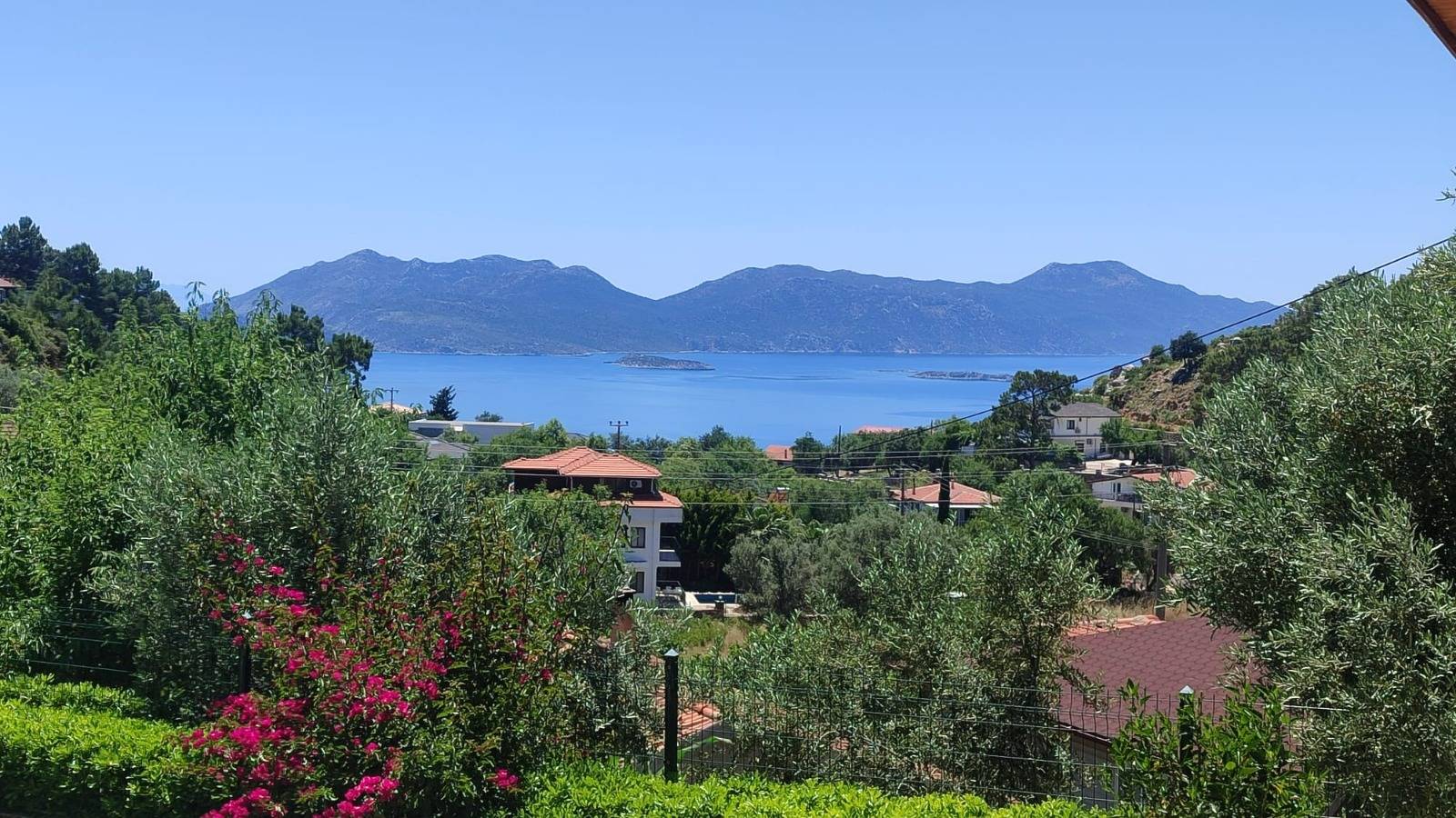 Marmaris Söğüt'te Doğa ve Deniz Manzaralı, Özel Havuzlu, Bahçeli Villa