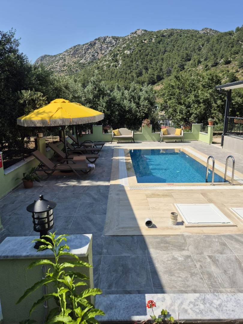 Marmaris Söğüt'te Sakin ve Ulaşılır Konumda, Özel Havuzlu, Kiralık Villa