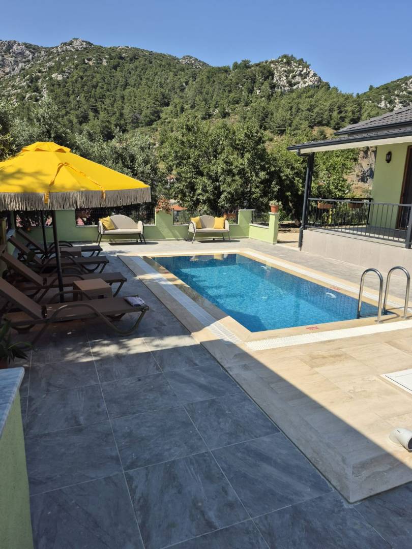 Marmaris Söğüt'te Sakin ve Ulaşılır Konumda, Özel Havuzlu, Kiralık Villa